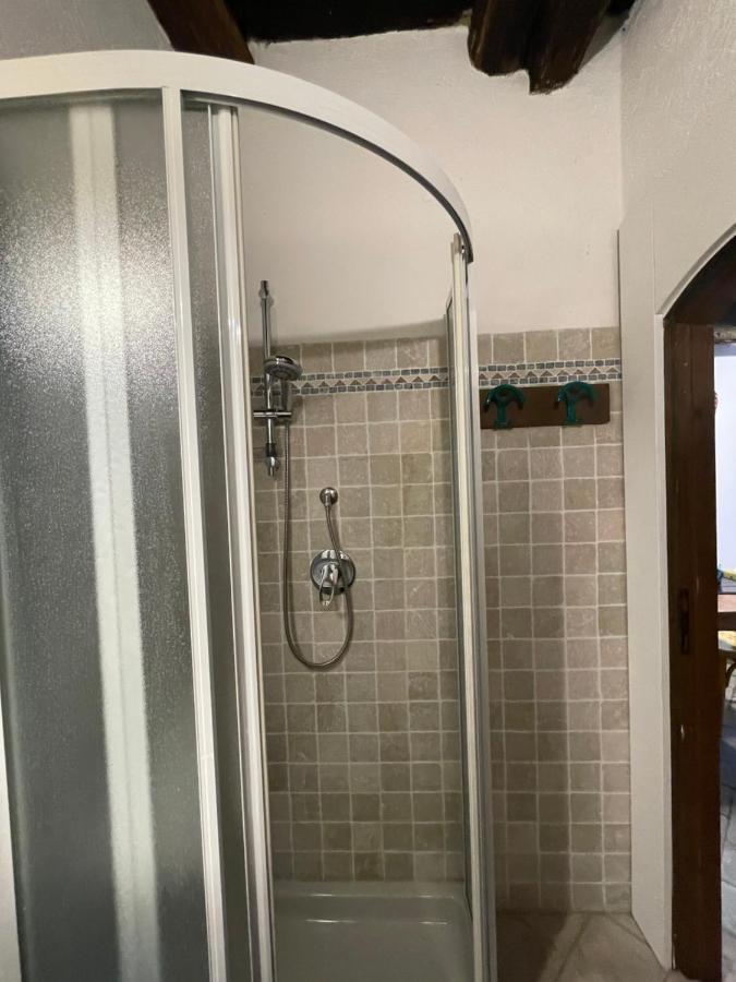 La Casa Nei Vicoli: In Centro A Due Passi Dal Lago مانديلو ديل لاريو المظهر الخارجي الصورة